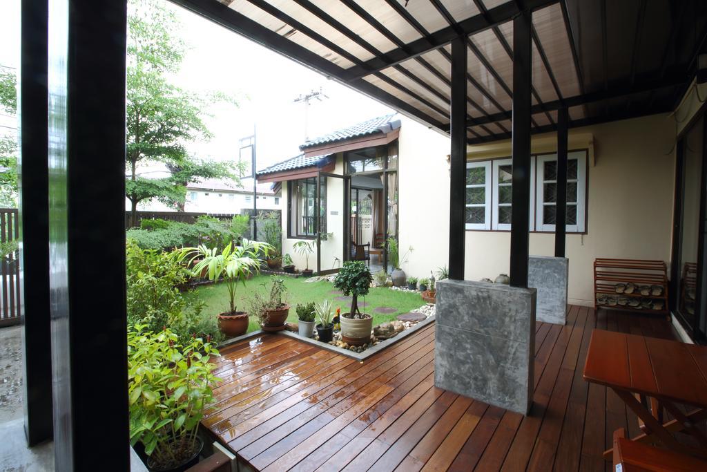 Mon Lodge & Yoga Donmueang Bangkok Camera foto