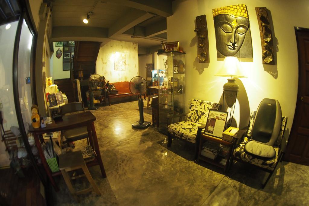 Mon Lodge & Yoga Donmueang Bangkok Esterno foto